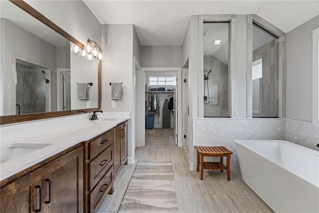 7715 N Wallace Avenue — photo 29