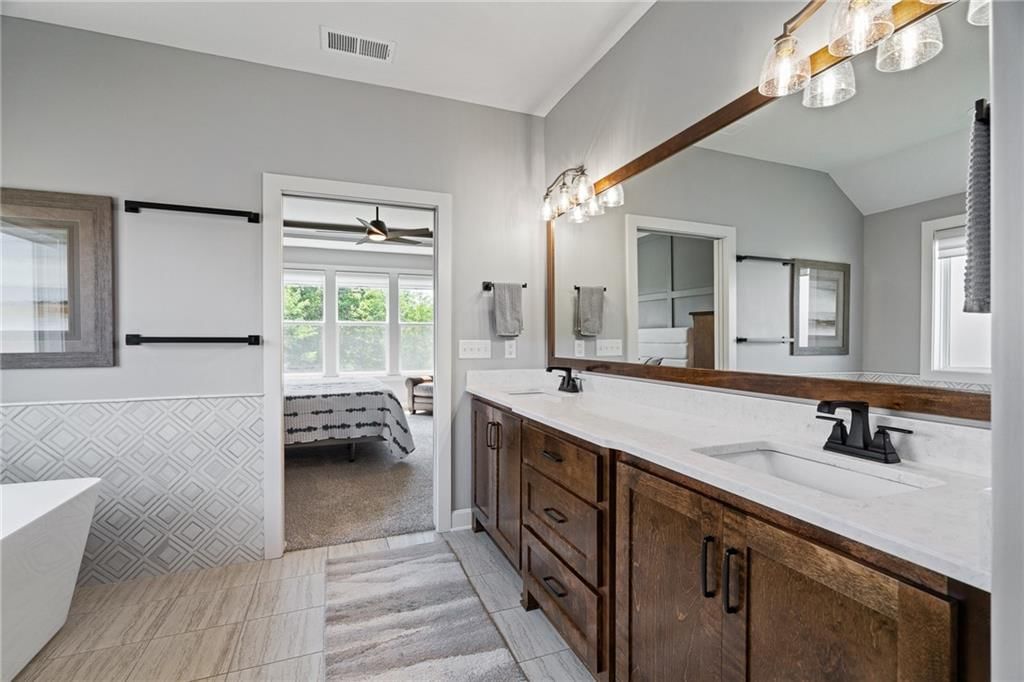 7715 N Wallace Avenue — photo 30