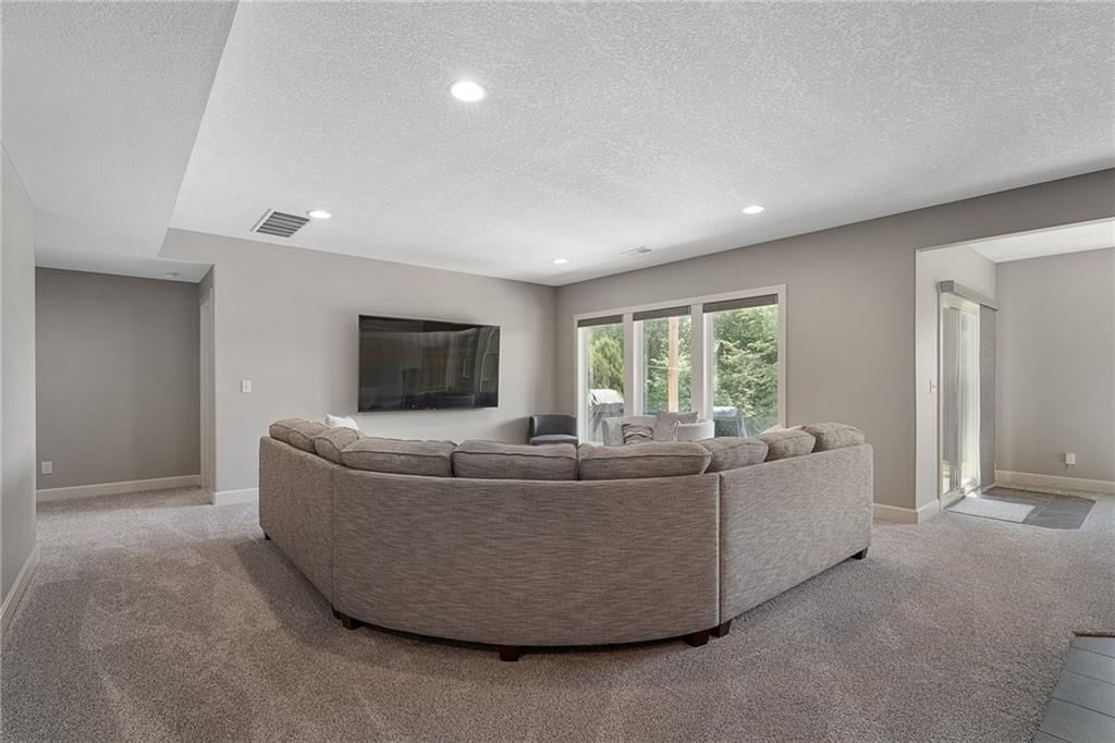 7715 N Wallace Avenue — photo 39