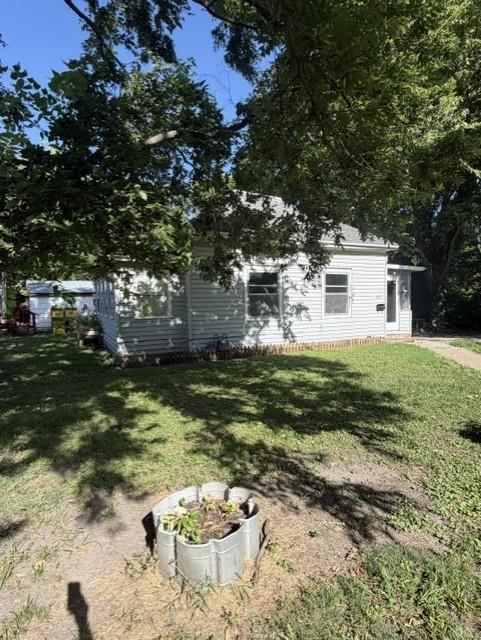 604 N 3rd Street — photo 2