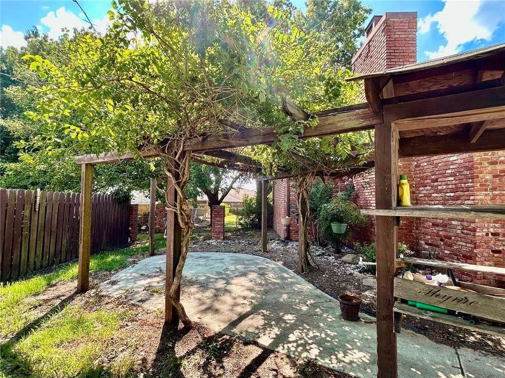 108 Crestview Drive — photo 38