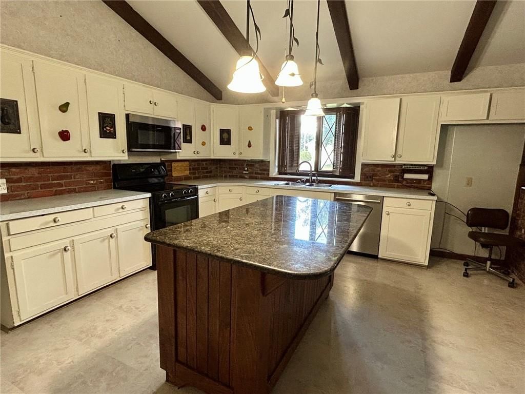 108 Crestview Drive — photo 9