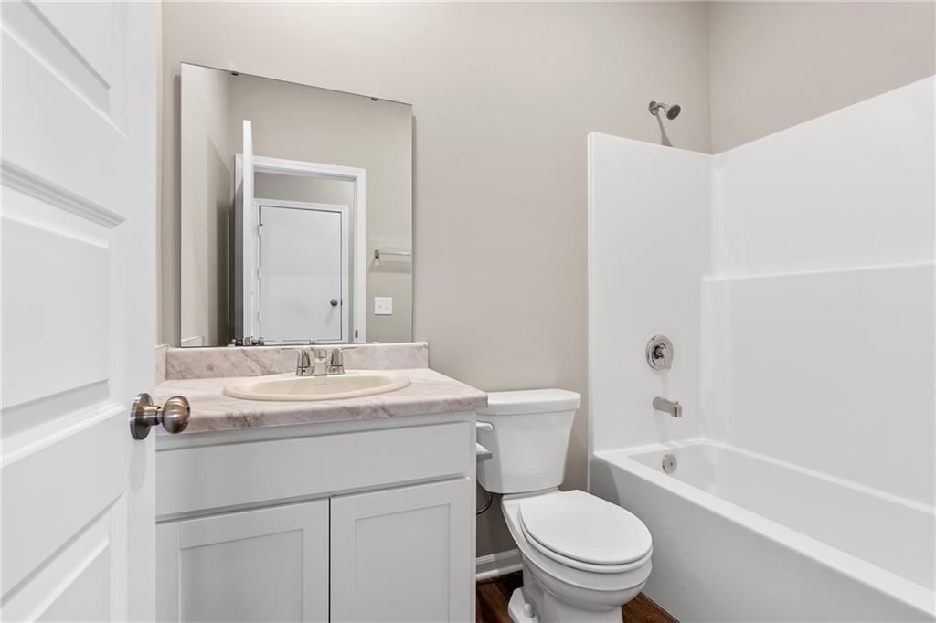 2790 Woodfield Drive — photo 10