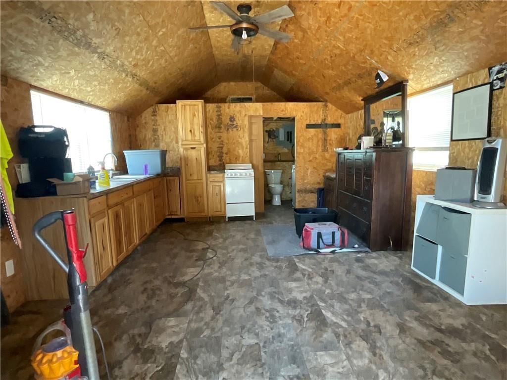 19383 Bottomview Road — photo 29