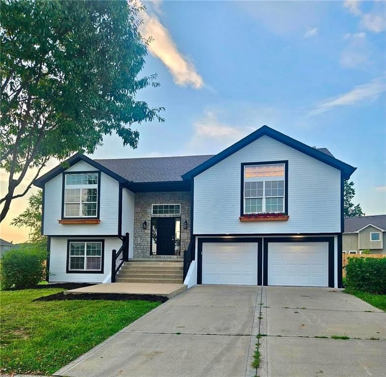 4000 Cades Cove, Leavenworth, KS