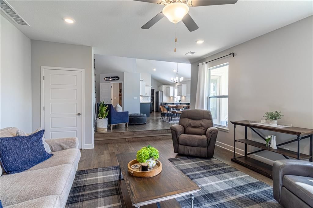 10524 N Randolph Avenue — photo 13
