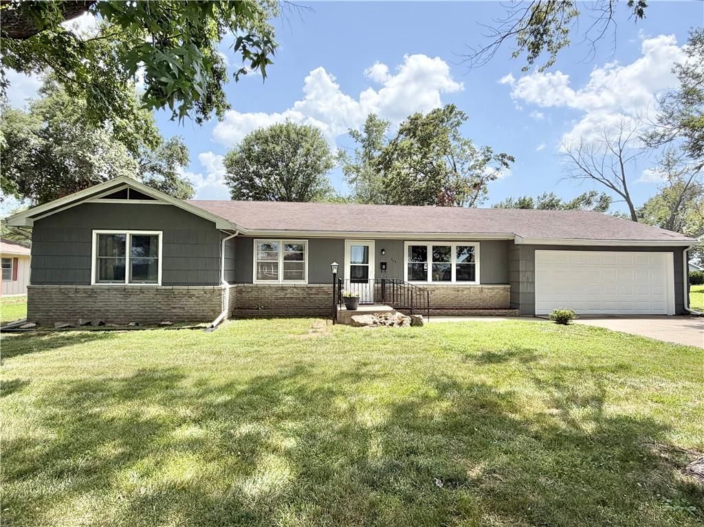 703 W Summit Street, Butler