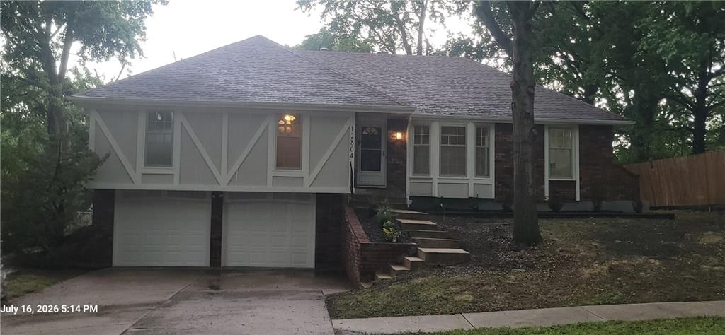 12804 Richmond Avenue, Grandview, MO