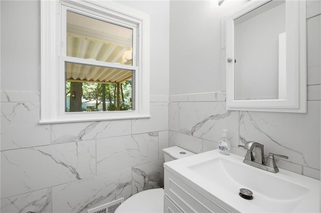 7915 Evanston Avenue — photo 12