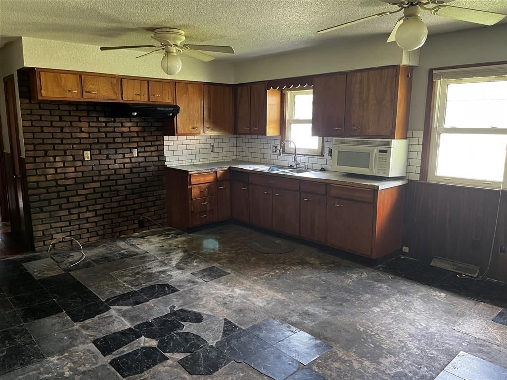 1204 Wornall Road — photo 8
