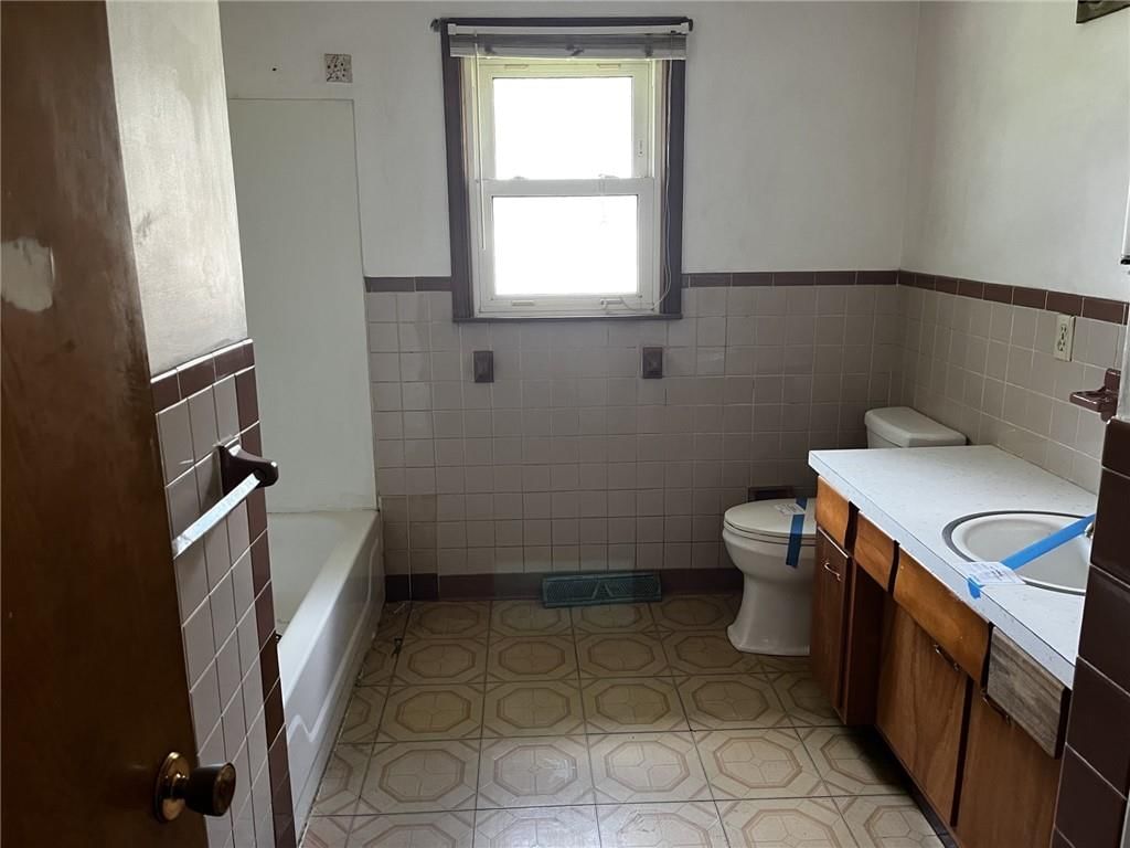 1204 Wornall Road — photo 10