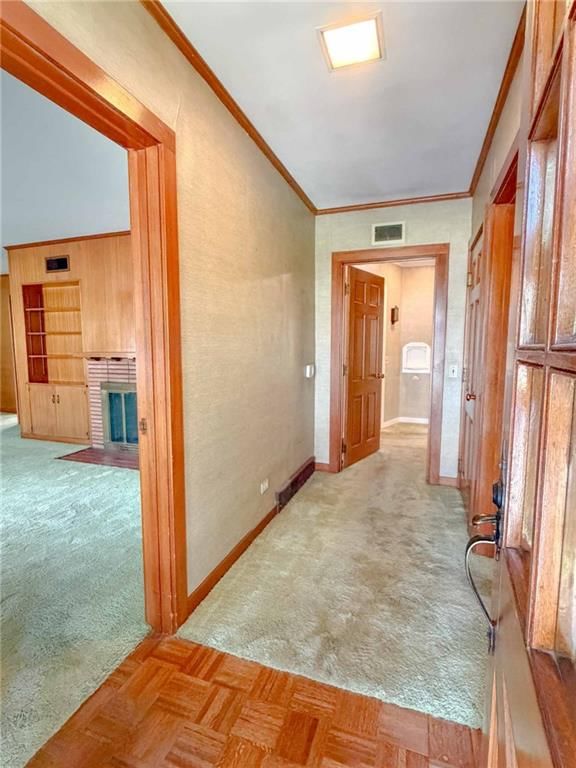 401 E BROADWAY Street — photo 8