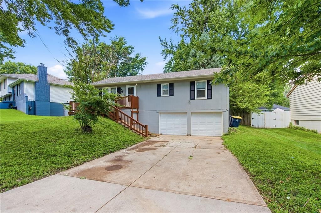 11806 E 58th Street, Kansas City, MO