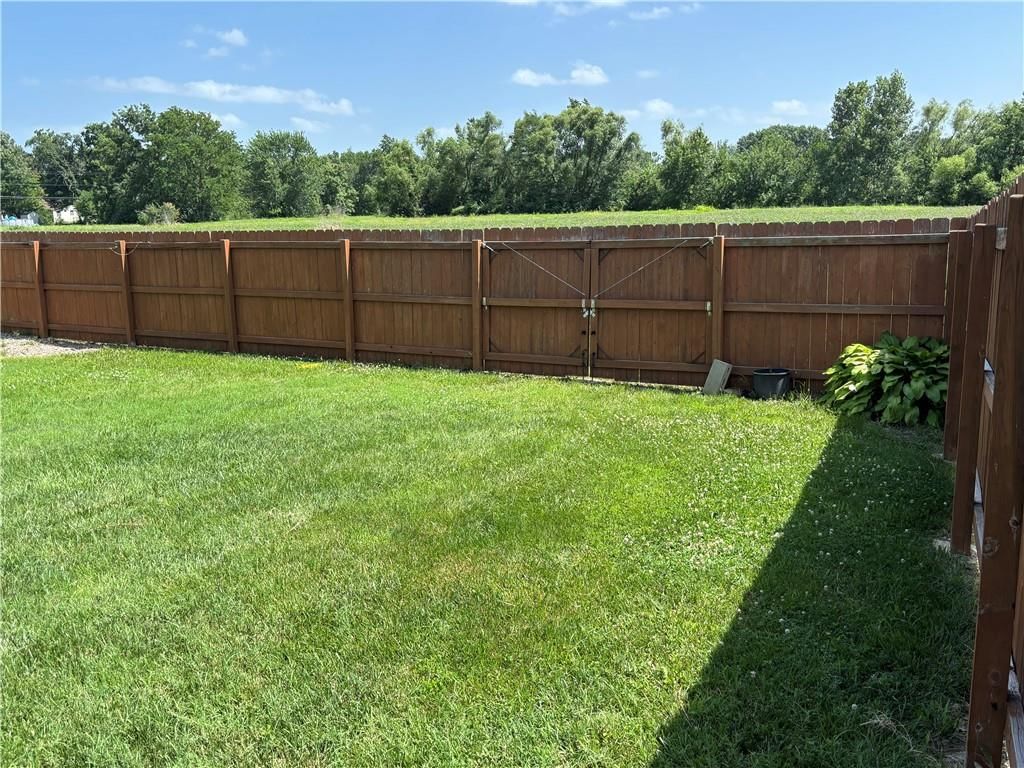747 S Beech Street — photo 16
