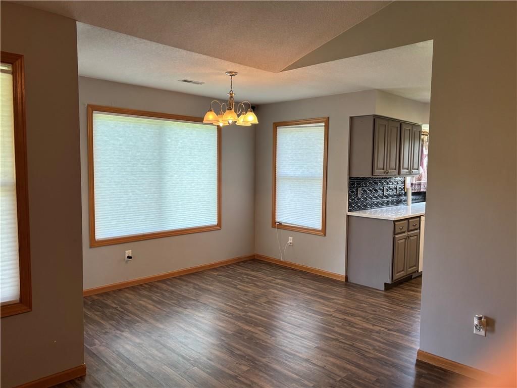747 S Beech Street — photo 3