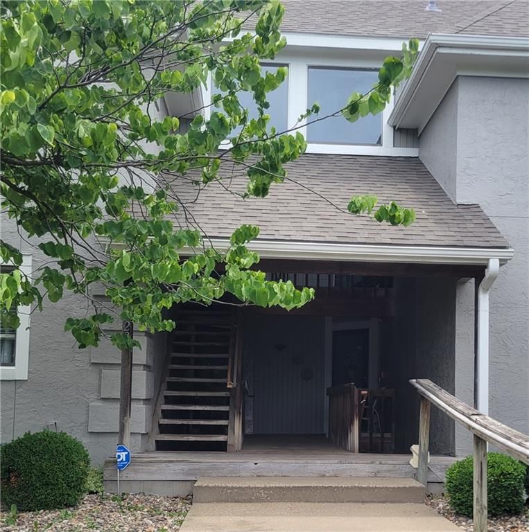 13723 W 58th Terrace, Shawnee, KS