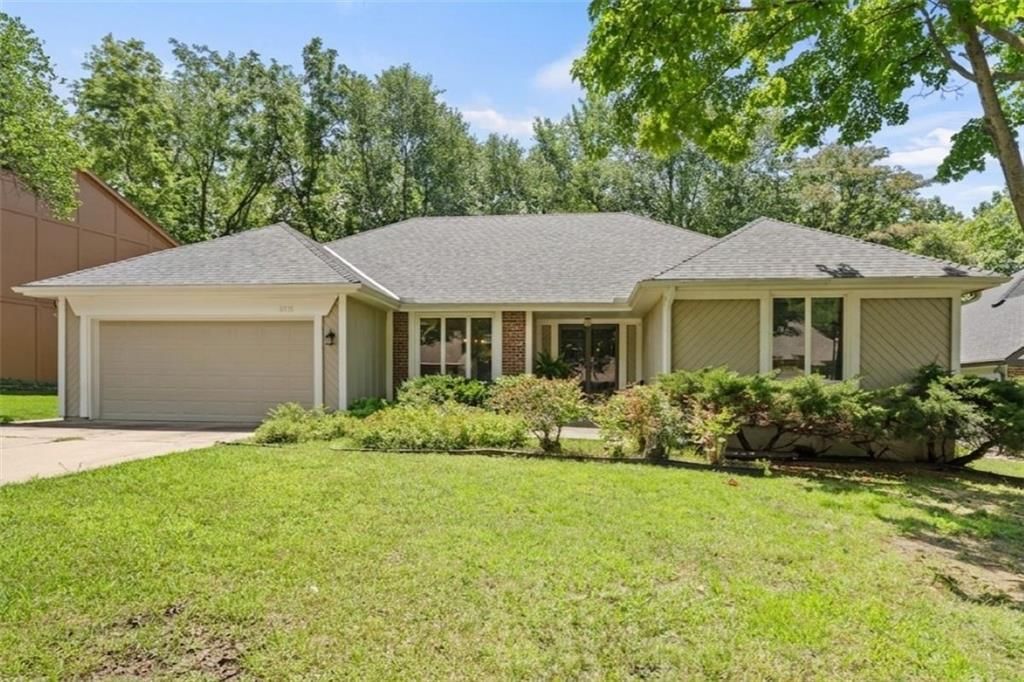 11715 W 102nd Terrace, Overland Park, KS