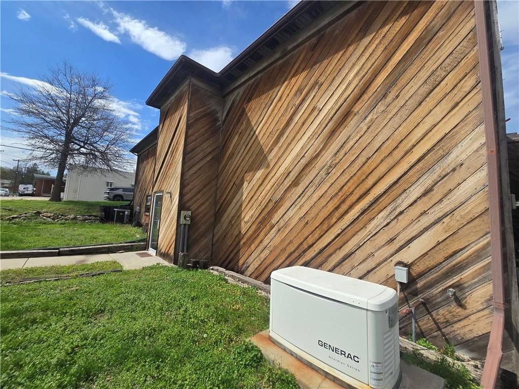 421 Main Street — photo 23