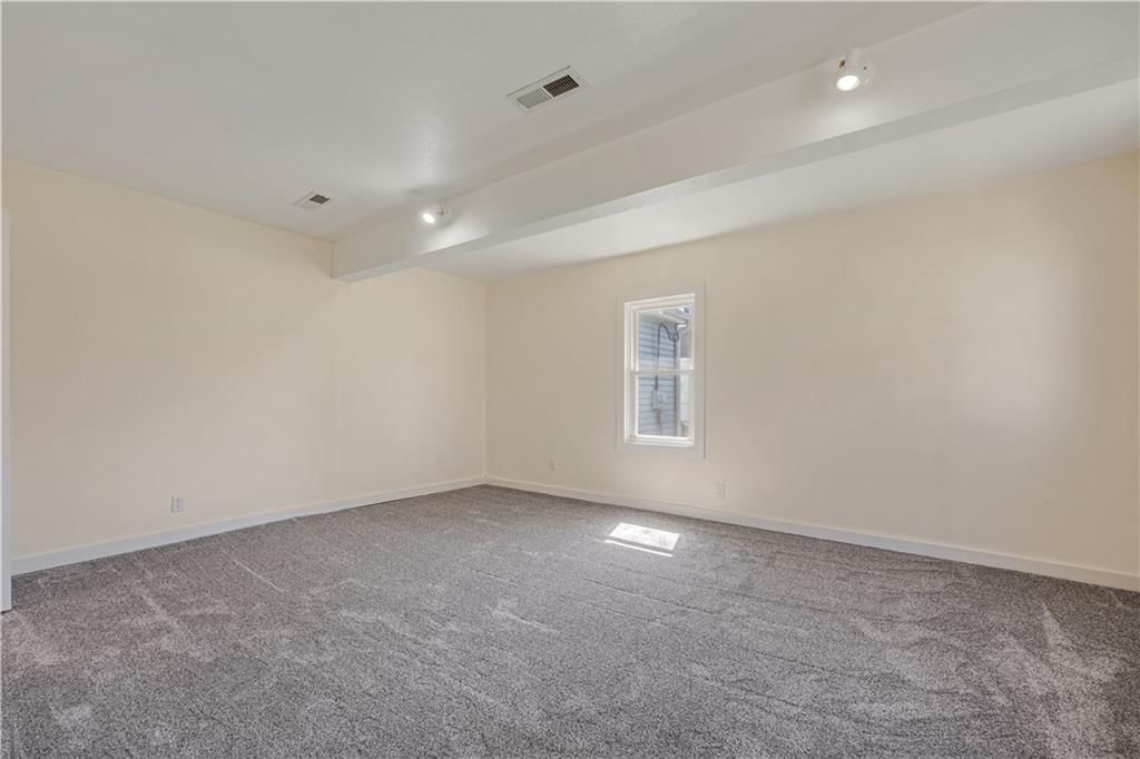 304 S Chestnut Street — photo 29