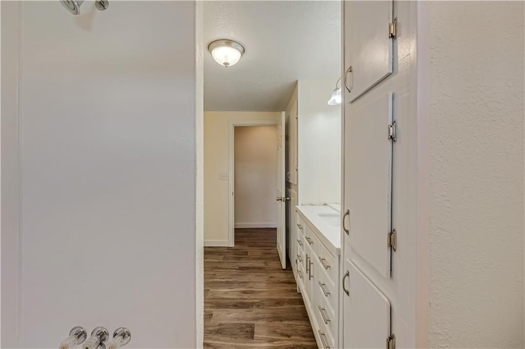 304 S Chestnut Street — photo 33