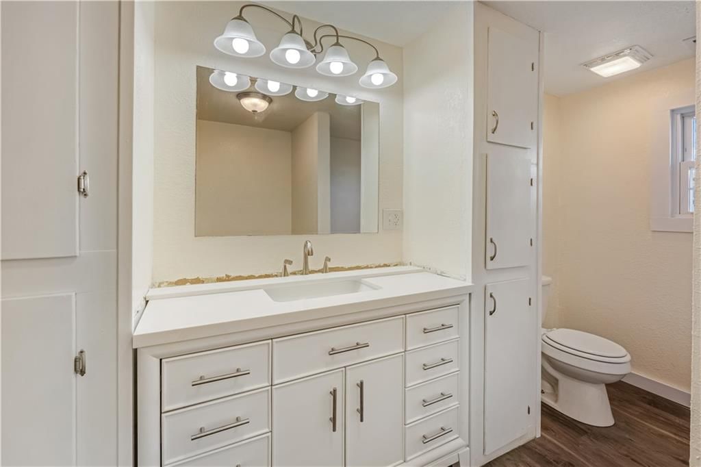 304 S Chestnut Street — photo 34