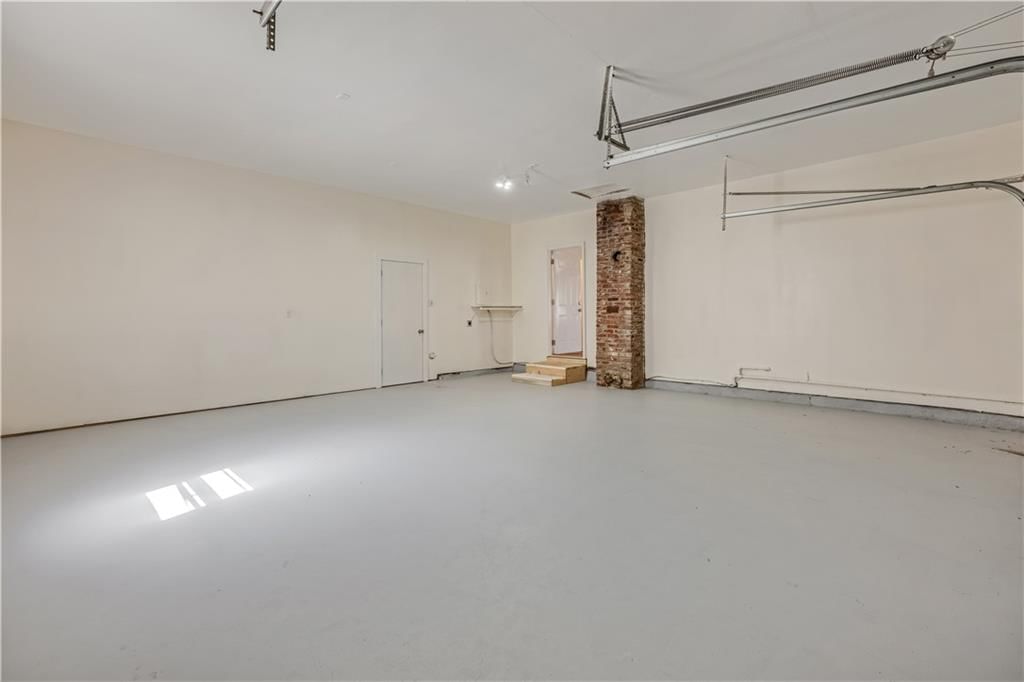 304 S Chestnut Street — photo 42