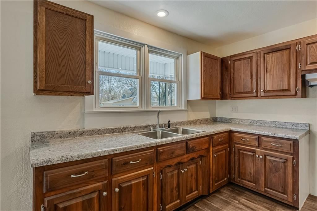 304 S Chestnut Street — photo 6