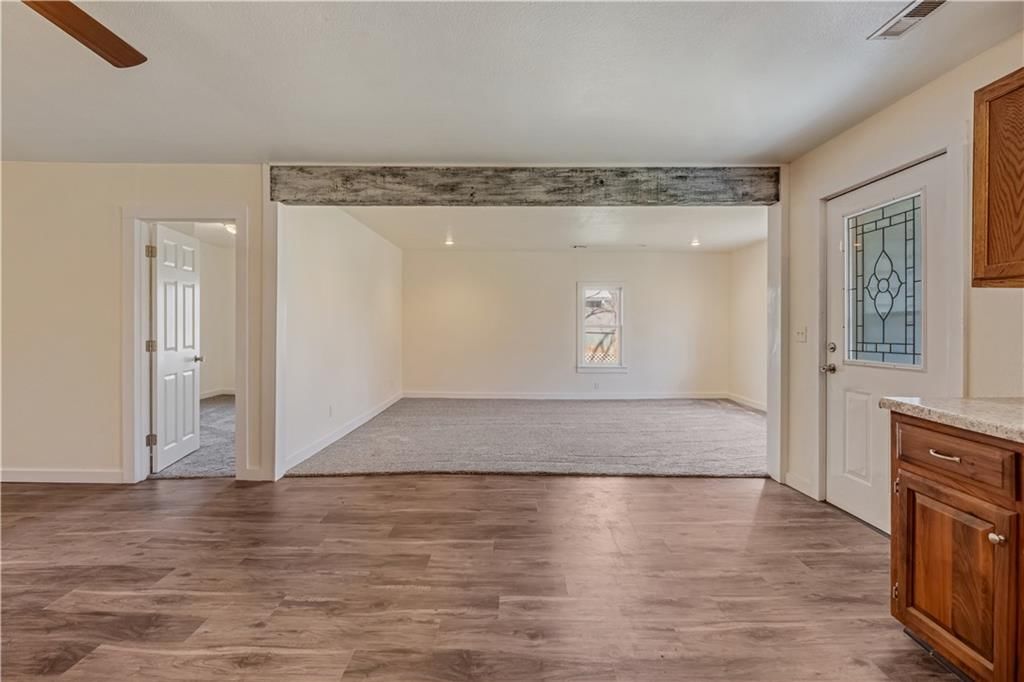 304 S Chestnut Street — photo 10