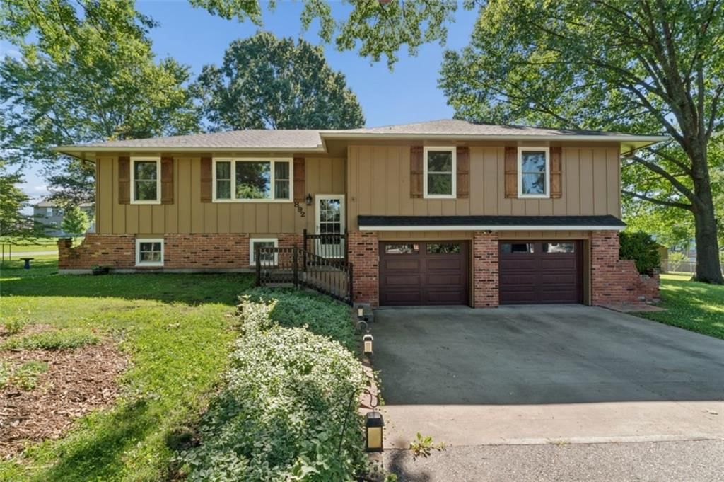 892 Gregory Street, Peculiar, MO