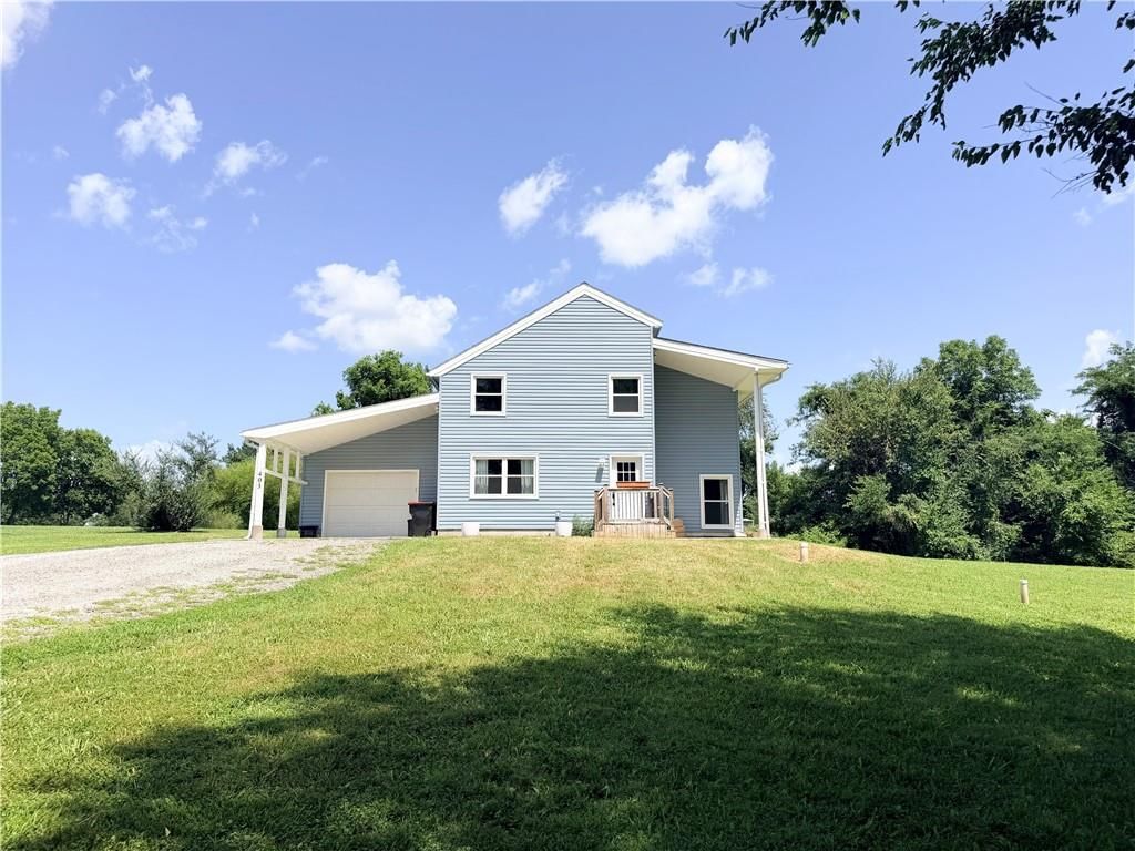403 N Devasher Road, Warrensburg
