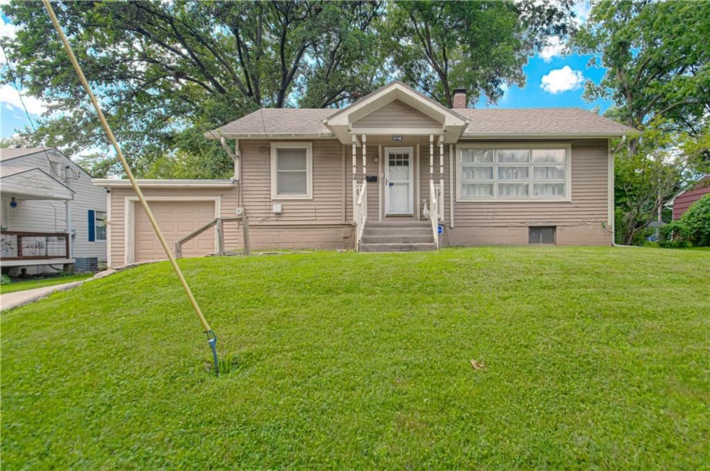 4748 Reinhardt Drive, Roeland Park, KS