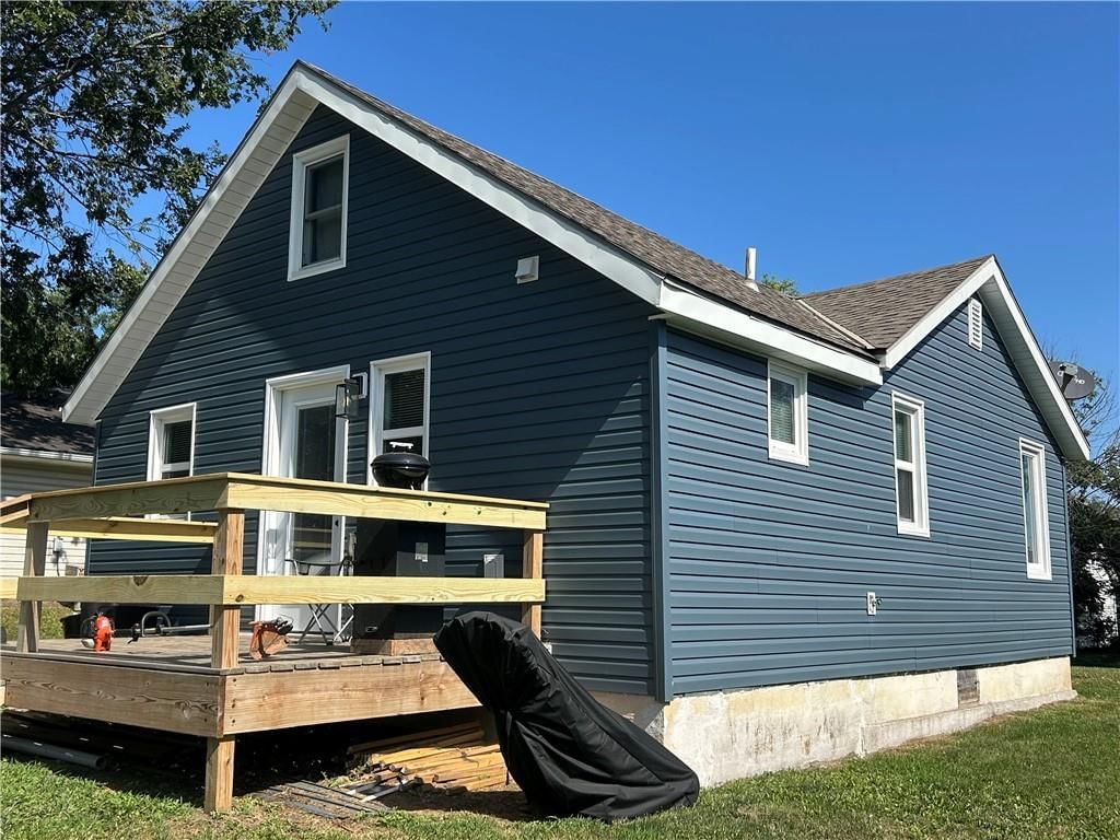 1320 E 3rd Street — photo 2
