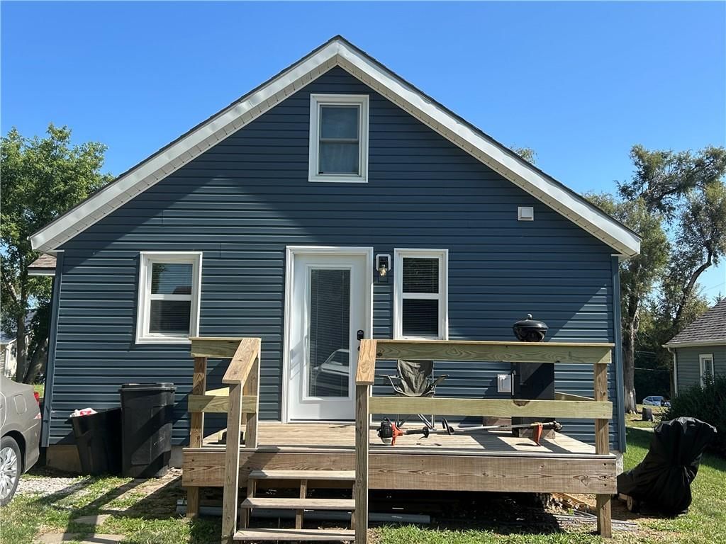 1320 E 3rd Street — photo 3
