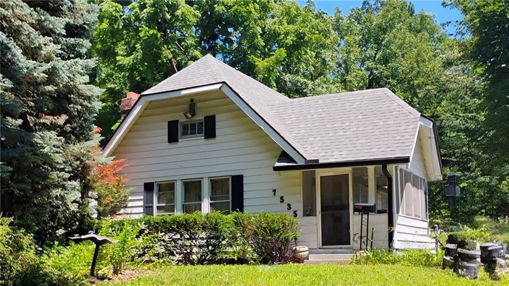 7535 McGee Street, Kansas City, MO