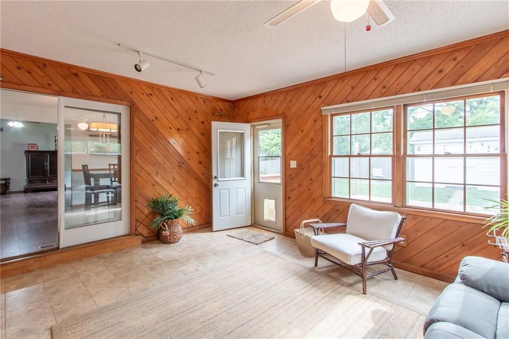 3817 Stetson Drive — photo 16