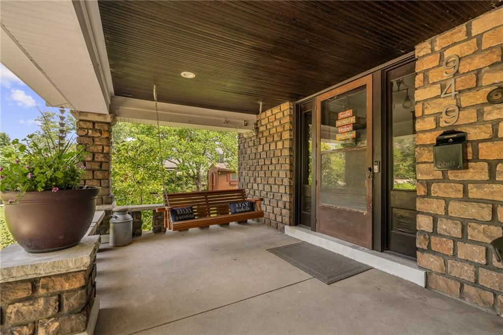 949 W 33RD Terrace — photo 42