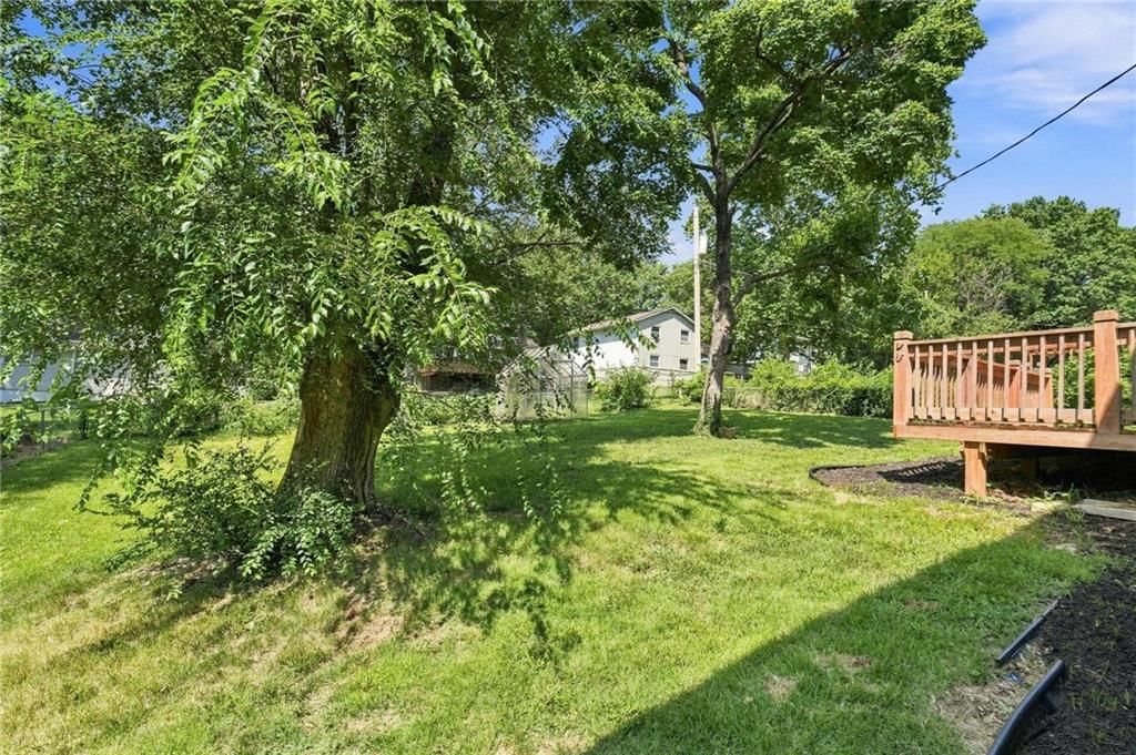 8812 W 72nd Street — photo 32