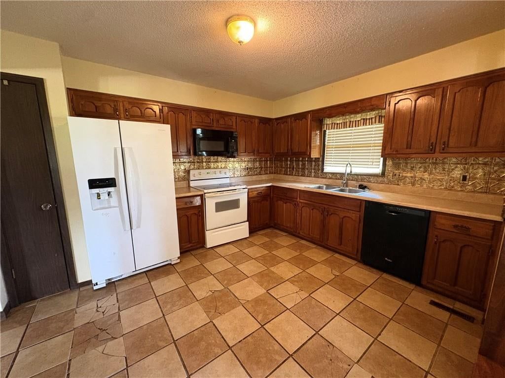 720 Meadow Lane — photo 11