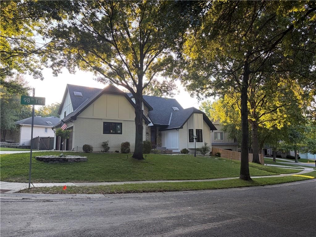8230 W 99th Street — photo 32