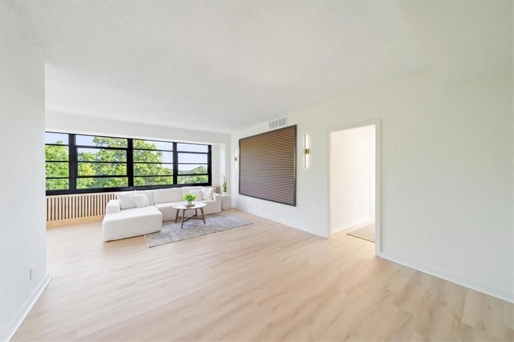 333 W Meyer Boulevard #512, Kansas City