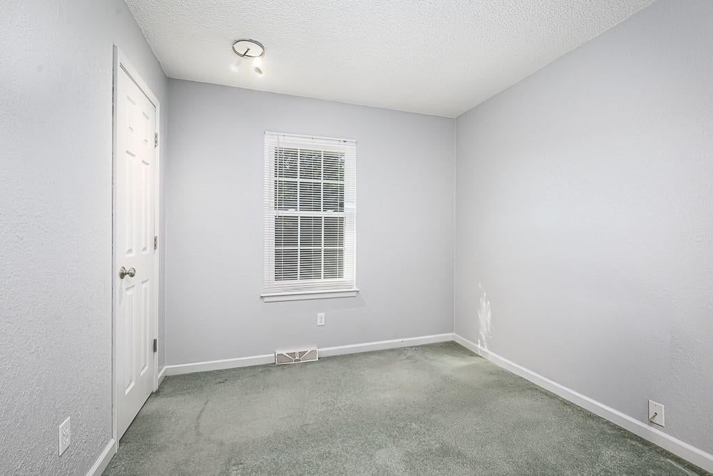 313 Killarney Lane — photo 8