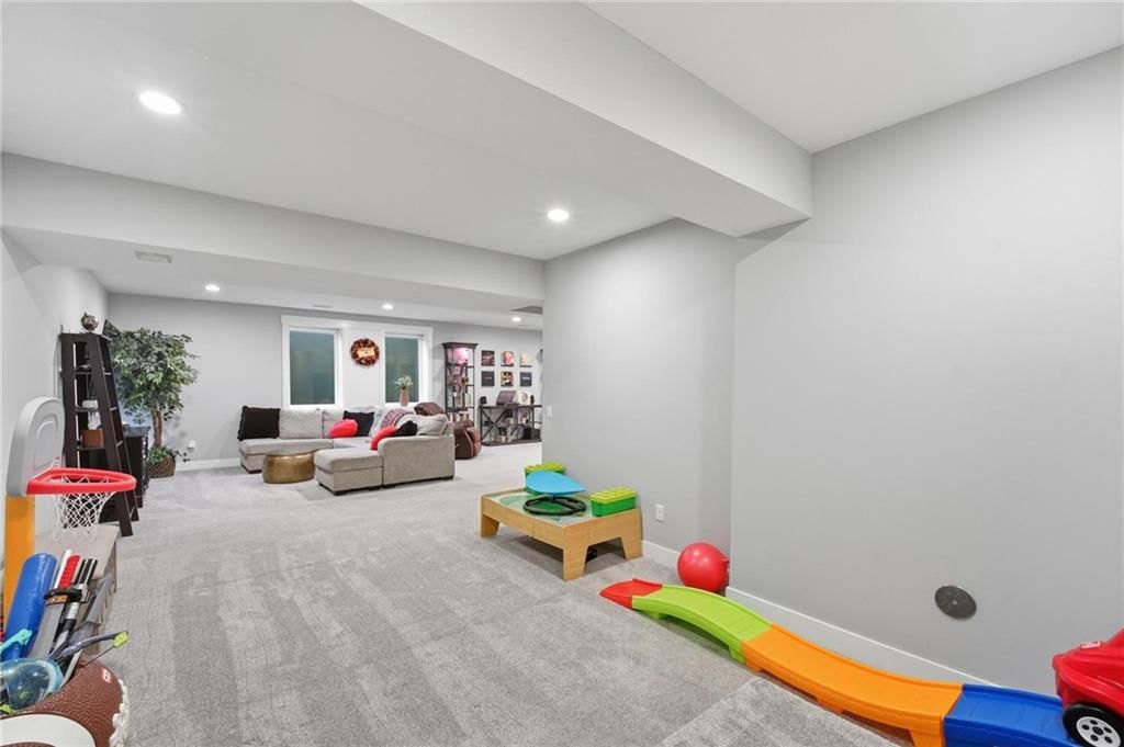 1067 SW Conch Circle, Lee's Summit, MO