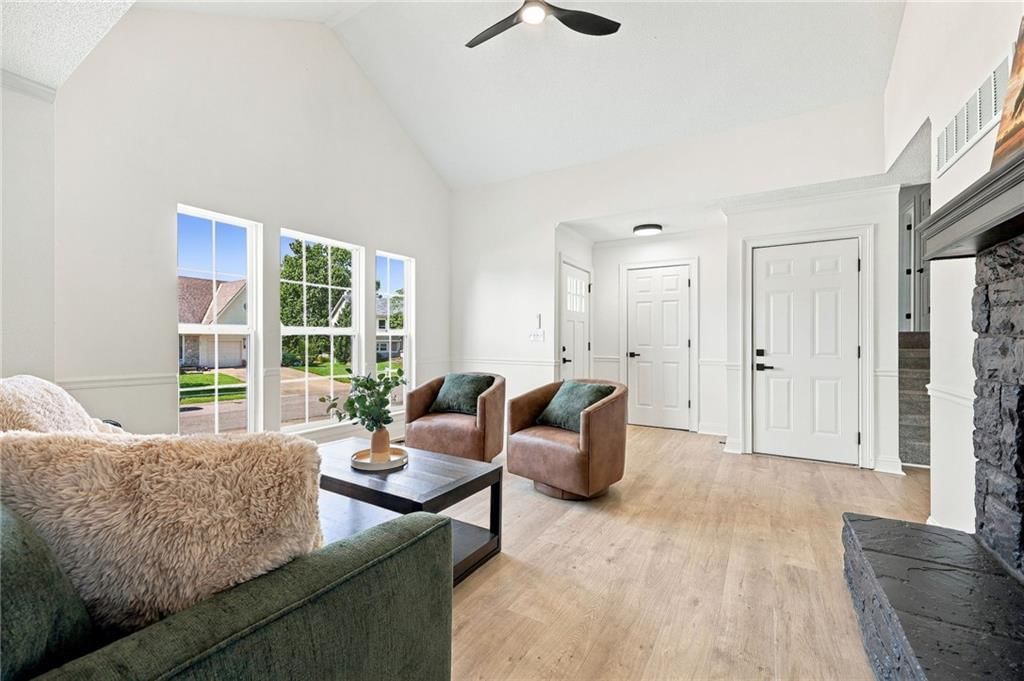 405 Birch Street — photo 9
