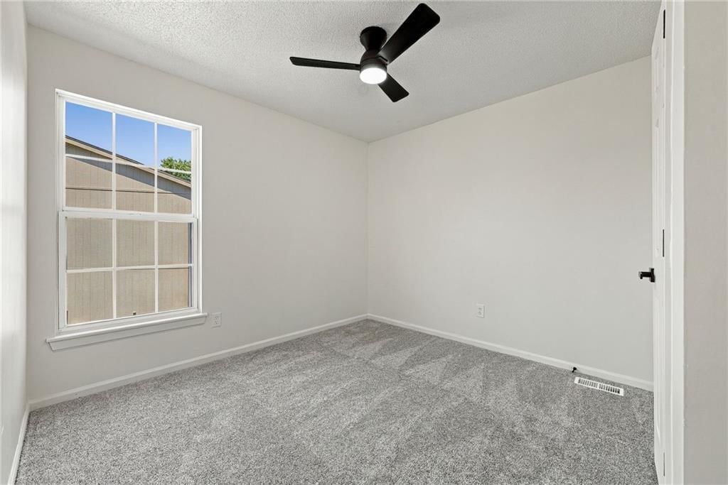 405 Birch Street — photo 25