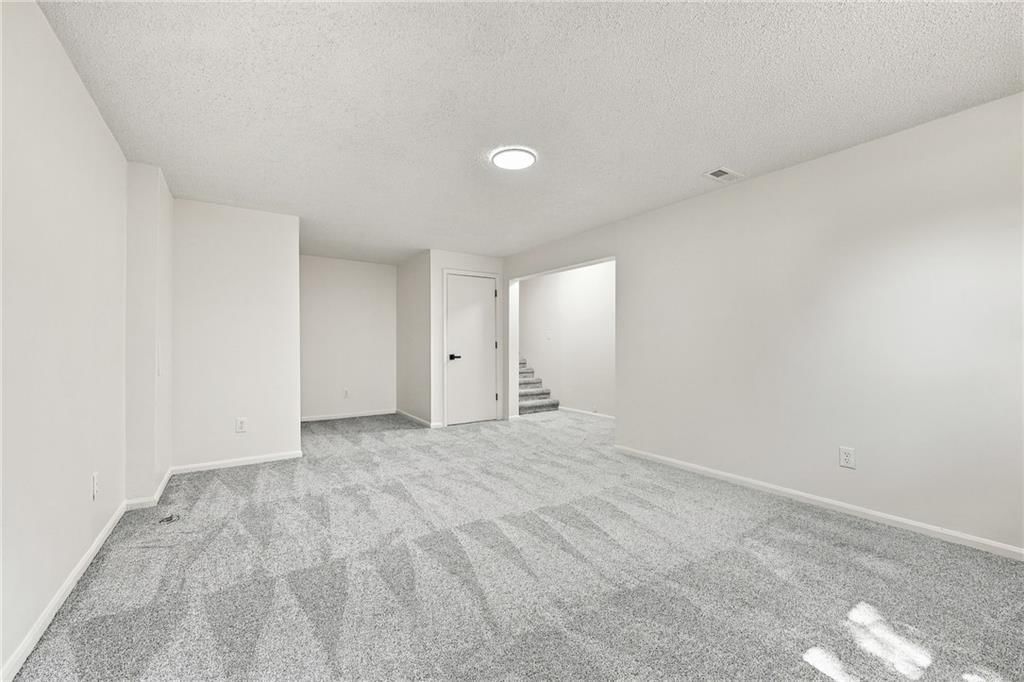 405 Birch Street — photo 28