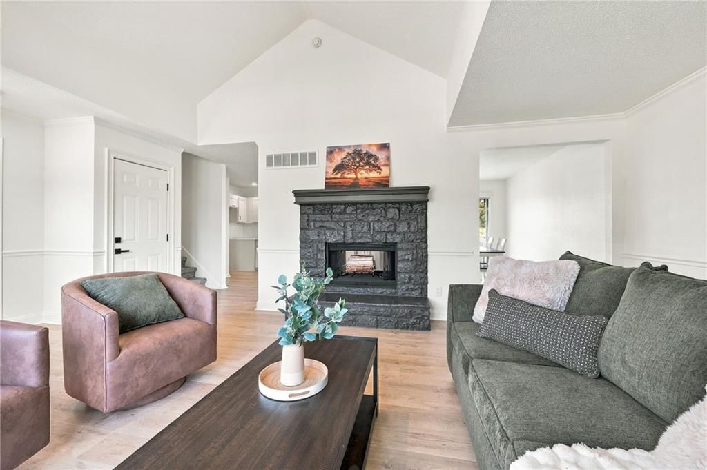 405 Birch Street — photo 8