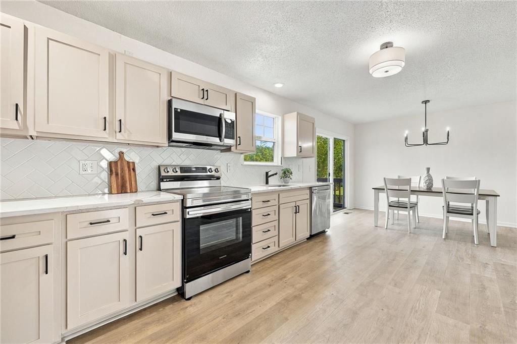 405 Birch Street — photo 16