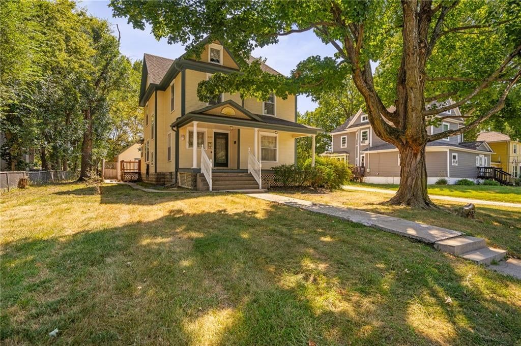 553 E Park Street, Olathe, KS