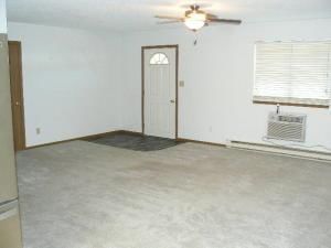 1635 N COLLEGE Drive — photo 6