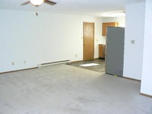 1635 N COLLEGE Drive — photo 7